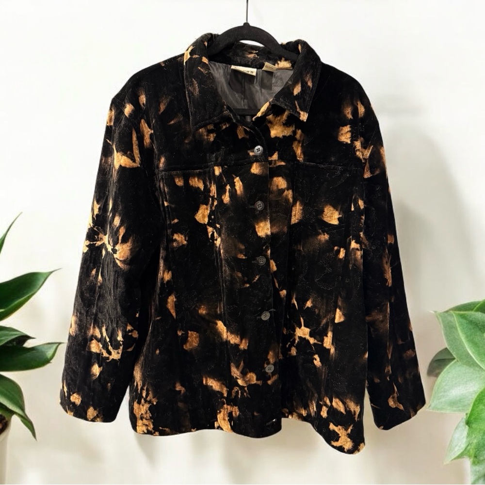 Chico’s Black Velvet Bleach Spot Jacket. Chico’s Size 3 (Large)